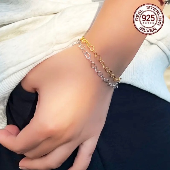 925 Sterling Silver Hollow Out Love Heart Thin Chain Bracelet New in Box - Picture 4 of 6